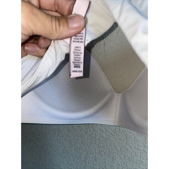 Victoria Secret Wear Everywhere Lightly Lined Wireless TShirt Bra White 34DD - Picture 11 of 11